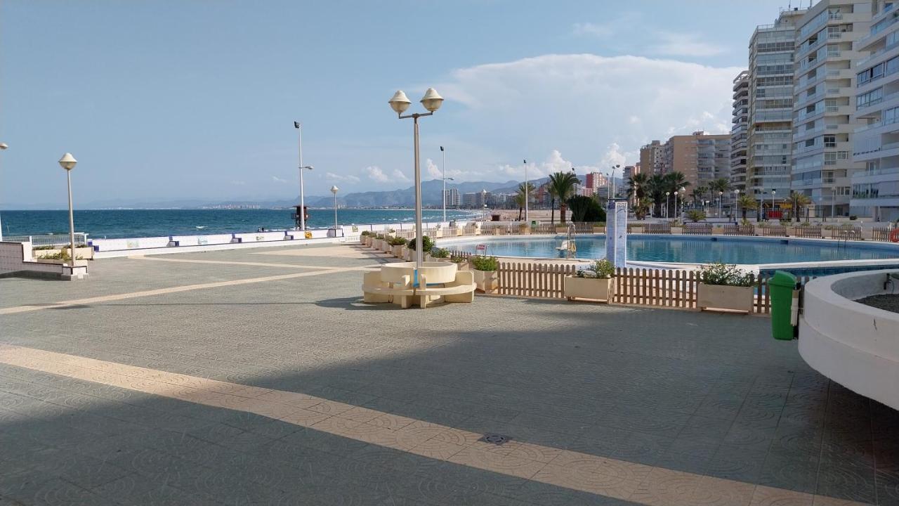 Appartement Pequeno Frente Al Mar Con Piscina *